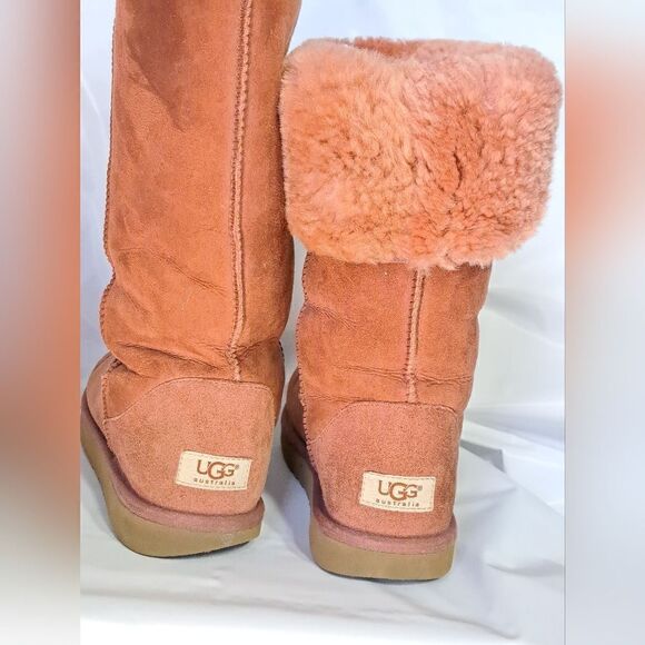 UGG   - Picture 16 of 16